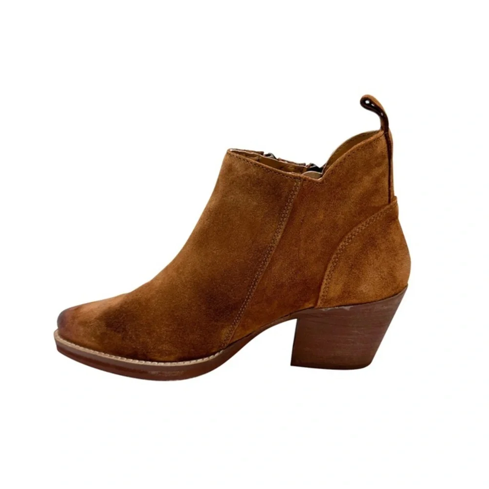 VERY VOLATILE BANDIT SUEDE ANKLE BOOT IN TAN‎
